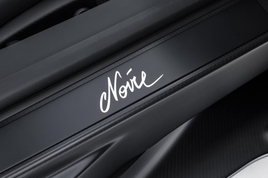 Логотип Bugatti Chiron Noire (250) 2020 года  (фото 7 из 10)